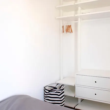2p With Wifi Near Paris Apartment
