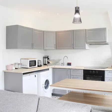 2p With Wifi Near Paris Apartment *